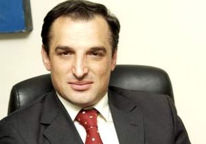  TÜRK MEDYASI KADAR ACIMASIZ BİR MEDYA. 