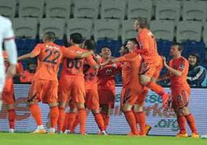  G.Saray ı Bu Kez Başakşehir,4 ledi 4-0