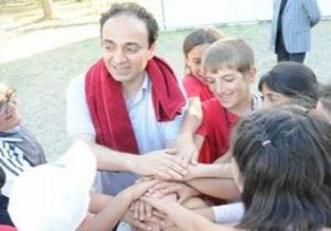 BAYDEMİR, KIZINA KÜRTÇE KREŞ AÇIYOR!