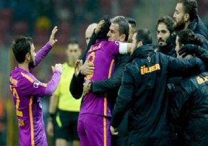 Cimbom, Tarzan ıa Rahat Geçti!