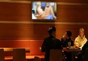 McDonalds ta Porno Yayın Şoku
