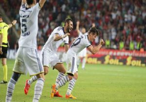 Fener, 90 Artı 3 te Emre ile Uçtu 1-0