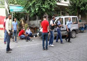 Diyarbakır da Çorbacda Polisler Tarandı!