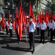 FLAŞ.. 32 YIL SONRA TAKSİM DE İNSAN SELİ!
