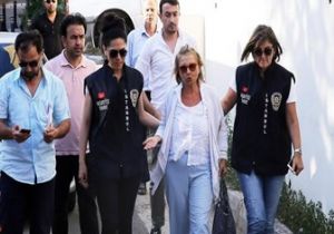 Nazlı Ilıcak ve 16 Gazeteci Tutuklandı