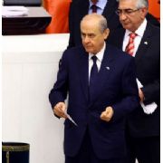BAHÇELİ, REFERANDUM PAKETİNİ DEĞERLENDİRDİ