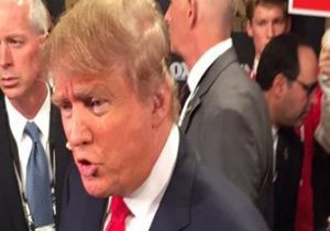 Trump tan ElCezire Muhabirine Şok Tehdit