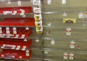 DolarArttı, Stokçuluk Patladı