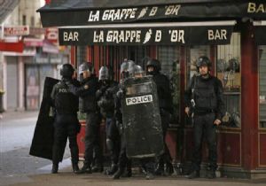 Flaş.. Paris te Şafak Baskını