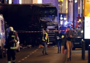 Berlin de Noel Pazarında Tır la Katliam