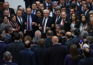 Kürsü Kavgası Tutanaklara Böyle Yansıdı