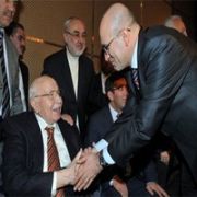 NECMETTİN ERBAKAN DAN İRAN A METHİYELER!