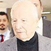 KENAN EVREN, DİMDİK AYAKTA!