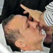 MAHALLE BERBERİNDE BAYRAM TRAŞI
