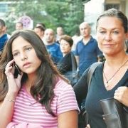  HÜLYA YI DEĞİL, AYAMAMA YI SORUŞTURUN 
