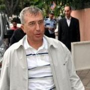 ADLİYE KORİDORUNDA GİZLİ KAMERA!