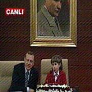 KÜÇÜK BAŞBAKAN CİMRİ ÇIKTI