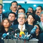 FLAŞ.. DTP LİLER İSTİFADAN VAZGEÇTİ