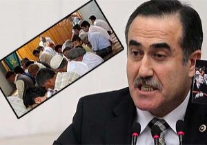 MECLİS CAMİİ NDE PROTOKOL SECCADESİ