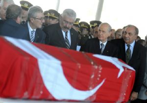ŞEHİT CENAZESİNDE ÇİRKİN GÖRÜNTÜ!