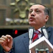 ERDOĞAN, 14 NİSAN MİTİNGİ İLE DALGA GEÇTİ