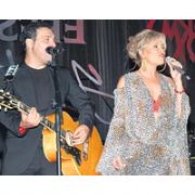 AJDA PEKKAN HER ZAMANKİ GİBİ YİNE BÜYÜLEDİ