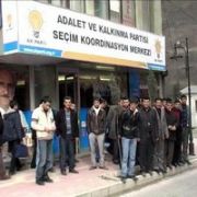 AKP DE İSTİFA DEPREMİ