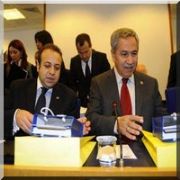 BAĞIŞ,TAŞERONLAŞMAYI BAKIN NASIL SAVUNDU!