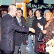 BAKAN IN ELİNİ SIKMADI