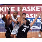 EFES, BEŞİKTAŞI YENEREK FİNALE YÜKSELDİ
