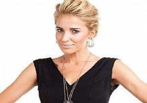Burcu Esmersoy Para Basıyor!
