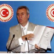 FLAŞ.. FLAŞ.. FUTBOLCU DÖVEN MİLLETVEKİLİNİ VURDULAR