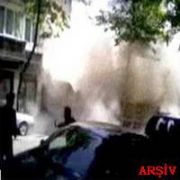 SİİRT TE 3 KATLI BİNA ÇÖKTÜ ALTINDA KALANLAR VAR!