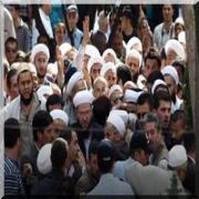 CENAZEDE CEMAAT GÖVDE GÖSTERİSİ YAPTI