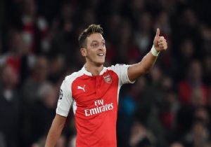Mesut Özil i Yıkan Ölüm