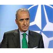 HİKMET ÇETİN E İTALYAN DAYANIŞMASI YÜKSEK NİŞANI