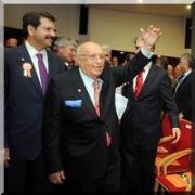 DEMİREL: ÜNİVERSİTELİLER İŞSİZ AMA CAHİL DEĞİL!