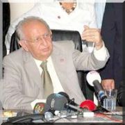“BARIŞ İÇİN GERİLLA ELBİSESİ İLE GELİNİR Mİ?”