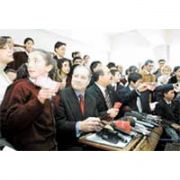 ÖĞRENCİLER, ABD BÜYÜKELÇİSİ Nİ OKULA GÖRÜNCE ŞAŞIRDI