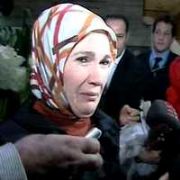 EMİNE ERDOĞAN VADİ YE SAVAŞ AÇTI
