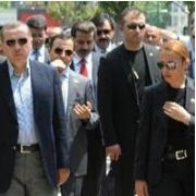 ERDOĞAN A ETTEN KORUMA DUVARI