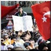 ERDOĞAN A  PADİŞAHIM ÇOK YAŞA  PANKARTLI KARŞILAMA