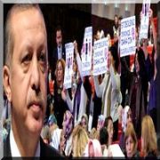 KADINLAR PROTESTO ETTİ!
