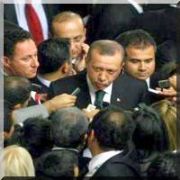 ERDOĞAN:  TEK TİP ASKERLİK RAFA KALKMADI 