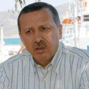  BAŞBAKAN, 6 AYDA BİR KAN VERİYOR -