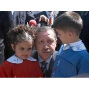 ÖĞRENCİLERE KREDİ MÜJDESİ