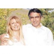 HERKES MEYDANDA, MUMCU TATİLDE