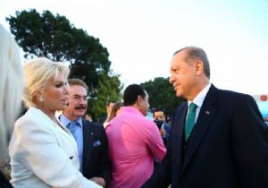 Erdoğan ı İftar Yemeğine Ünlü Akını