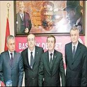SAPLA SAMAN KARIŞTIRILIYOR