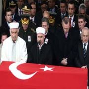 DEVLET, ŞEHİDİNİ GÖZYAŞLARIYLA UĞURLADI